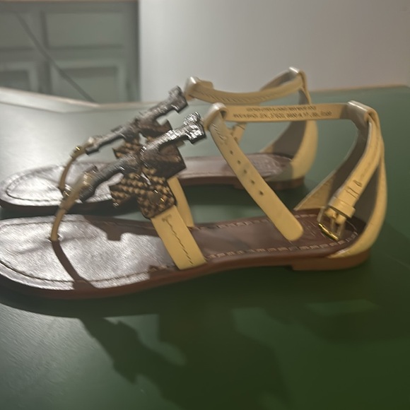 Tory Burch Sandles size 6 1/2 worn twice in EUC - Picture 4 of 4